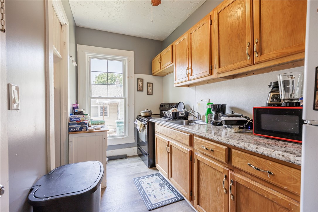 140 Weld Street Rochester, NY 14605 - Photo 12 of 39