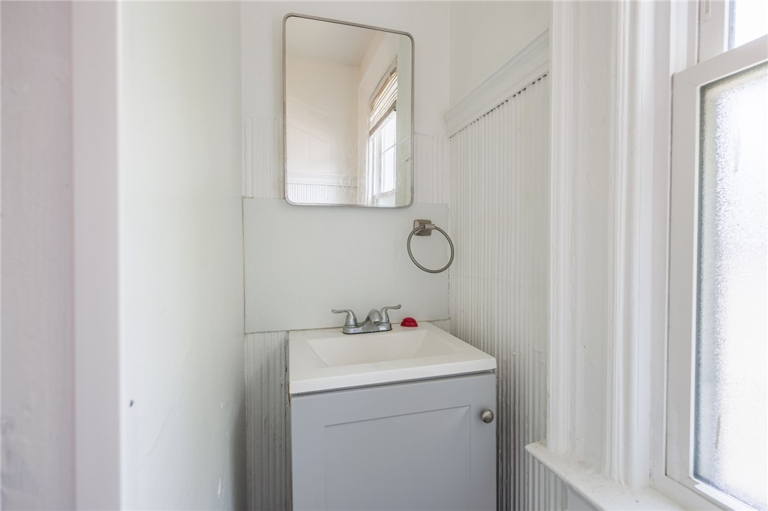 140 Weld Street Rochester, NY 14605 - Photo 34 of 39