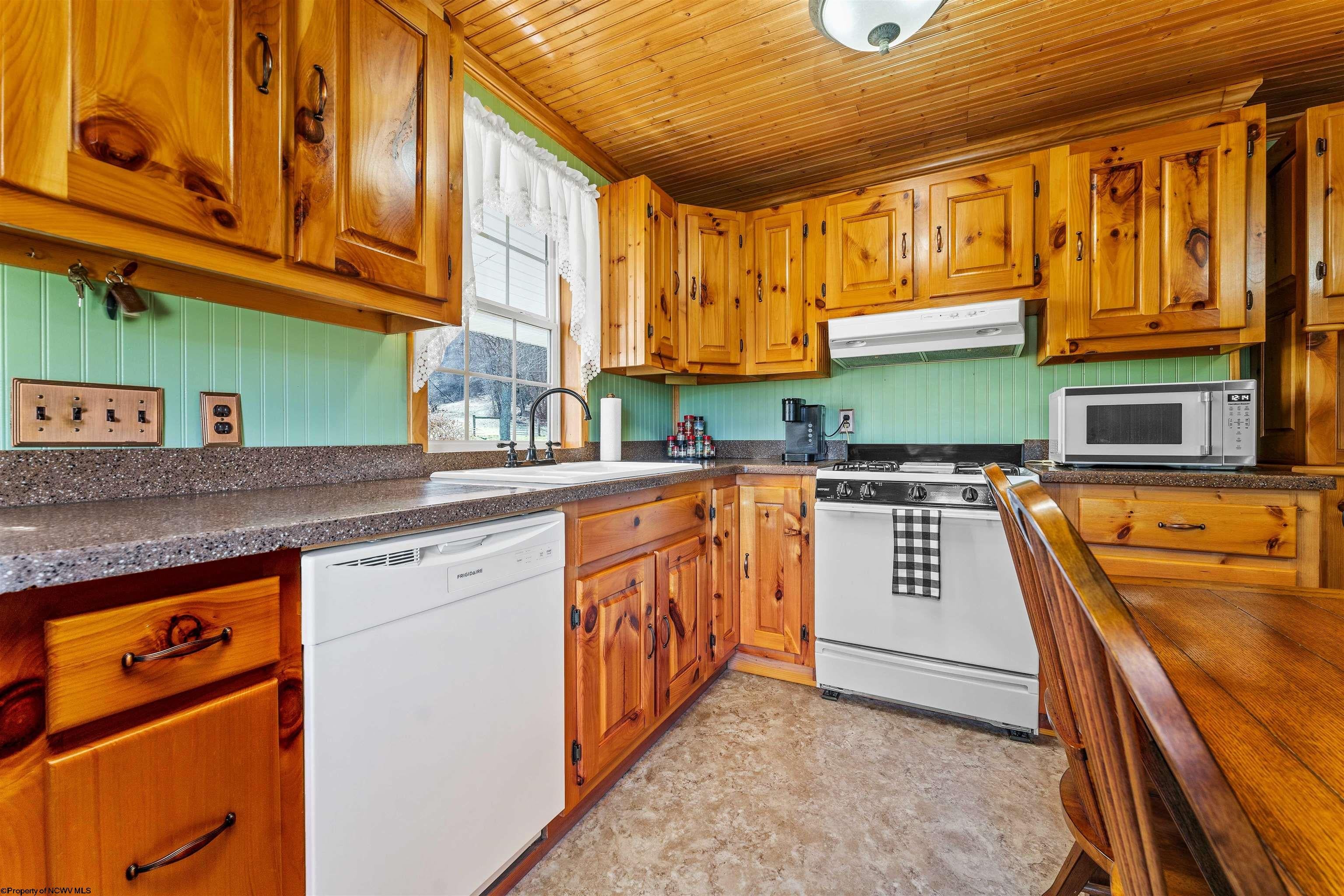 719 Statler Run Road Fairview, WV 26570 - Photo 15 of 30 Gallery Image 15
