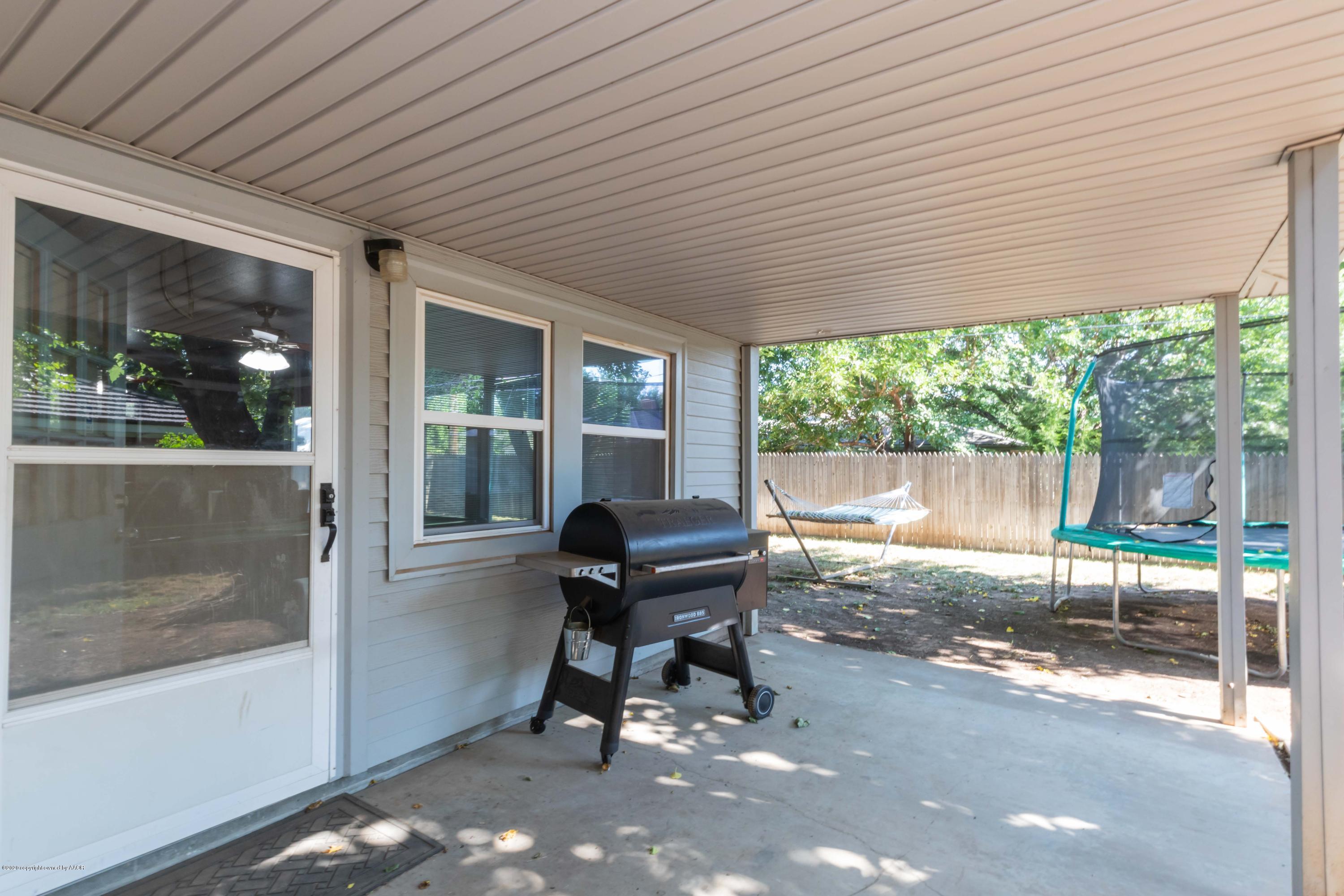 6710 Jameson Road Amarillo, TX 79106 - Photo 39 of 40 a view of a room with a patio outdoor seating space