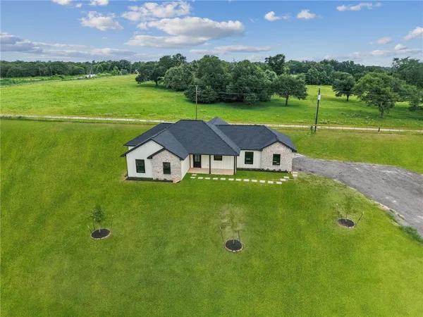 $355,000 | 4379 Collton Lane, Franklin, TX 77856