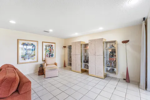 $264,900 | 5 Eastgate Drive, Unit A, Boynton Beach, FL 33436