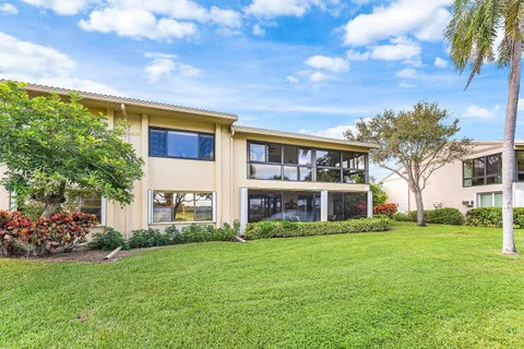 $264,900 | 5 Eastgate Drive, Unit A, Boynton Beach, FL 33436
