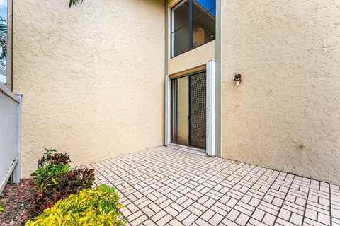 $264,900 | 5 Eastgate Drive, Unit A, Boynton Beach, FL 33436