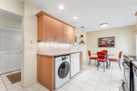 $264,900 | 5 Eastgate Drive, Unit A, Boynton Beach, FL 33436