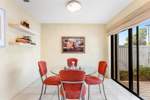 $264,900 | 5 Eastgate Drive, Unit A, Boynton Beach, FL 33436