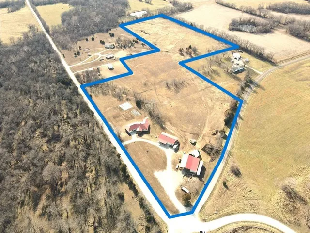 $525,000 | 1106 Southwest County Road, Holden, MO 64040