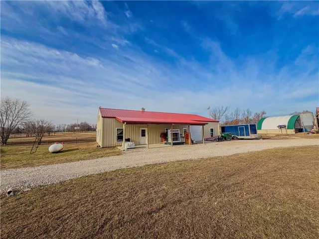 $525,000 | 1106 Southwest County Road, Holden, MO 64040