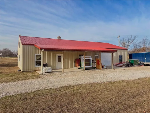 $525,000 | 1106 Southwest County Road, Holden, MO 64040