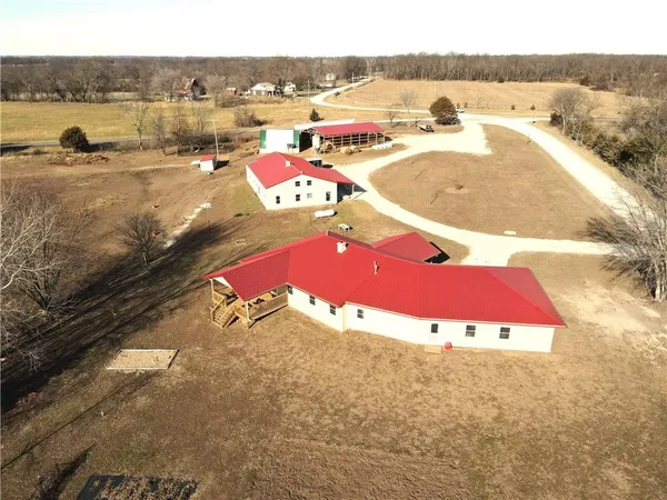 $530,000 | 1106 Southwest County Road, Holden, MO 64040