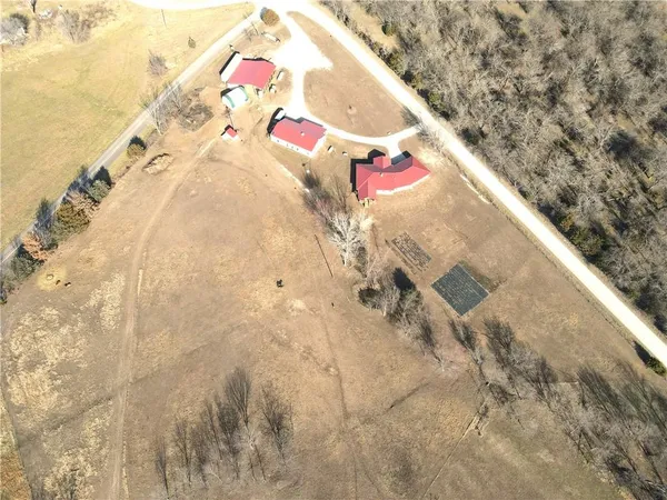 $530,000 | 1106 Southwest County Road, Holden, MO 64040