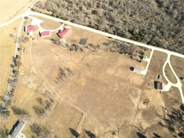 $530,000 | 1106 Southwest County Road, Holden, MO 64040