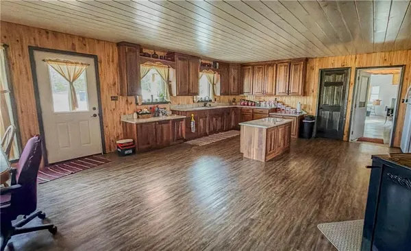$530,000 | 1106 Southwest County Road, Holden, MO 64040