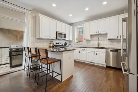 $999,000 | 2753 North Hermitage Avenue, Chicago, IL 60614