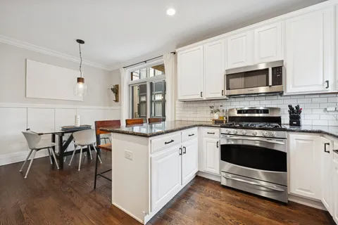 $999,000 | 2753 North Hermitage Avenue, Chicago, IL 60614