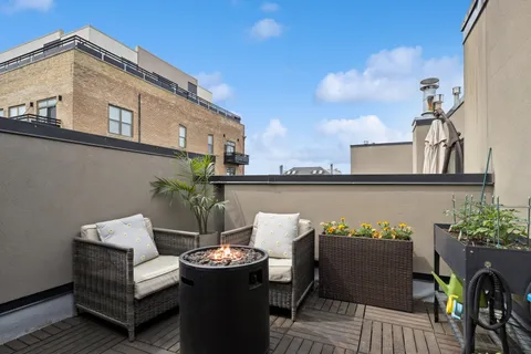 $999,000 | 2753 North Hermitage Avenue, Chicago, IL 60614