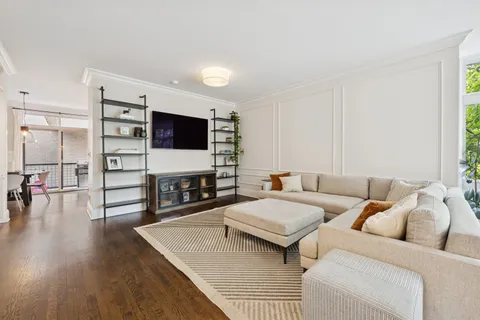 $999,000 | 2753 North Hermitage Avenue, Chicago, IL 60614