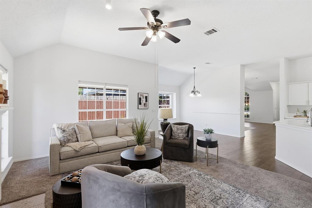 7641 King Arthur Road Frisco, TX 75035 - Photo 6 of 33 Gallery Image 6