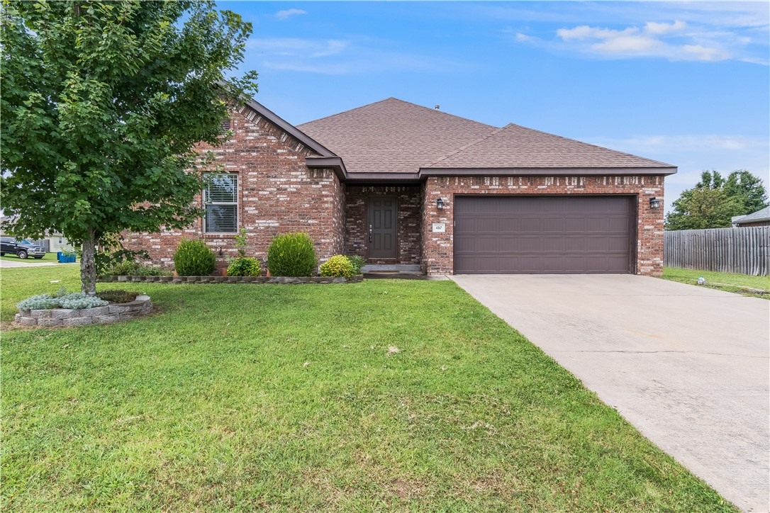 457 Harper Drive Pea Ridge, AR 72751 - Photo 2 of 22 Front house