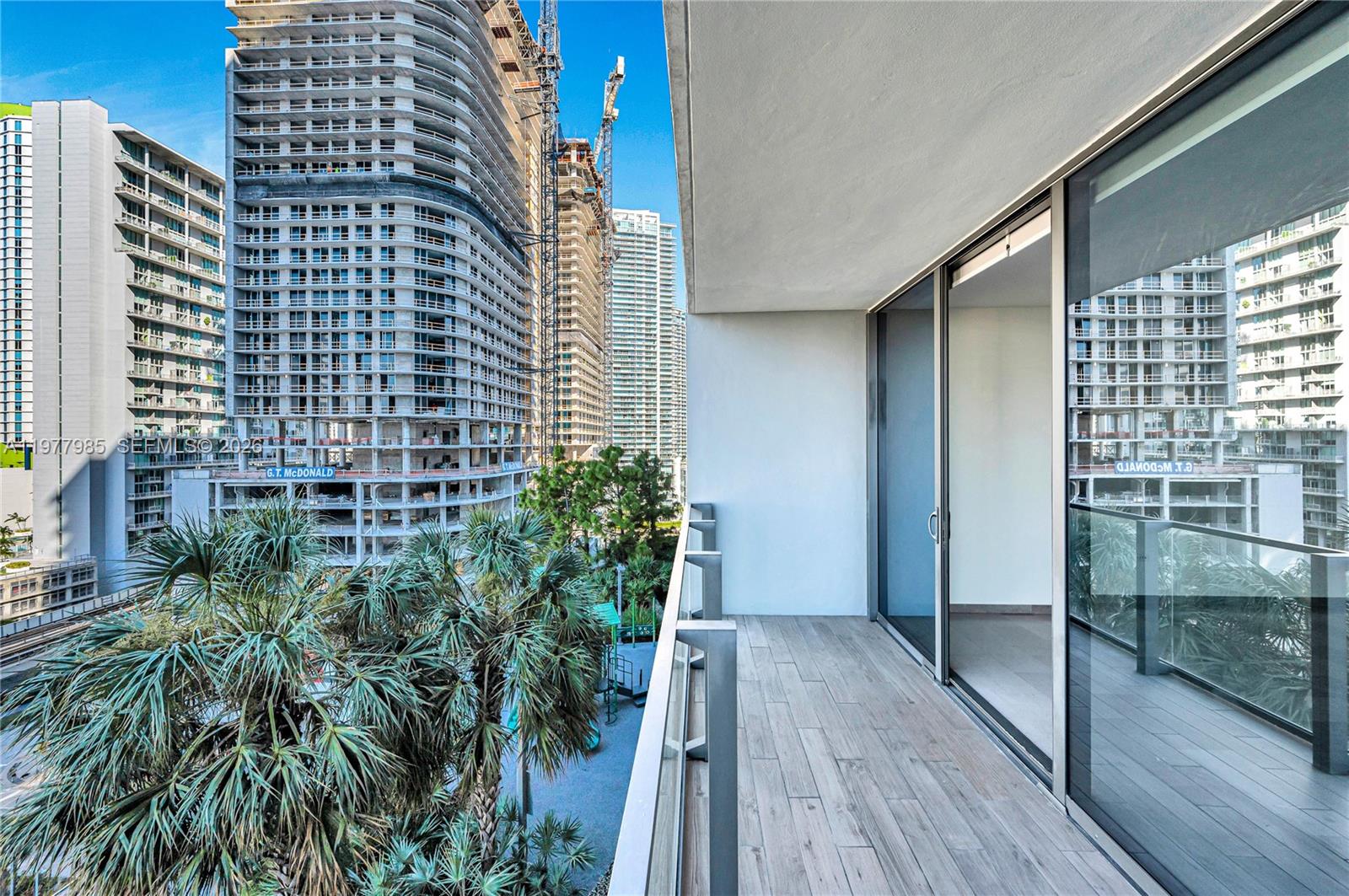 88 Southwest 7th Street, Unit 806 Miami, FL 33130 - Photo 14 of 57