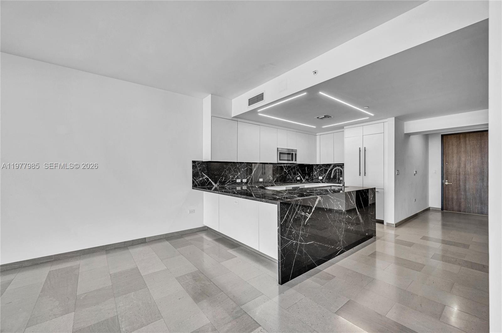 88 Southwest 7th Street, Unit 806 Miami, FL 33130 - Photo 18 of 57