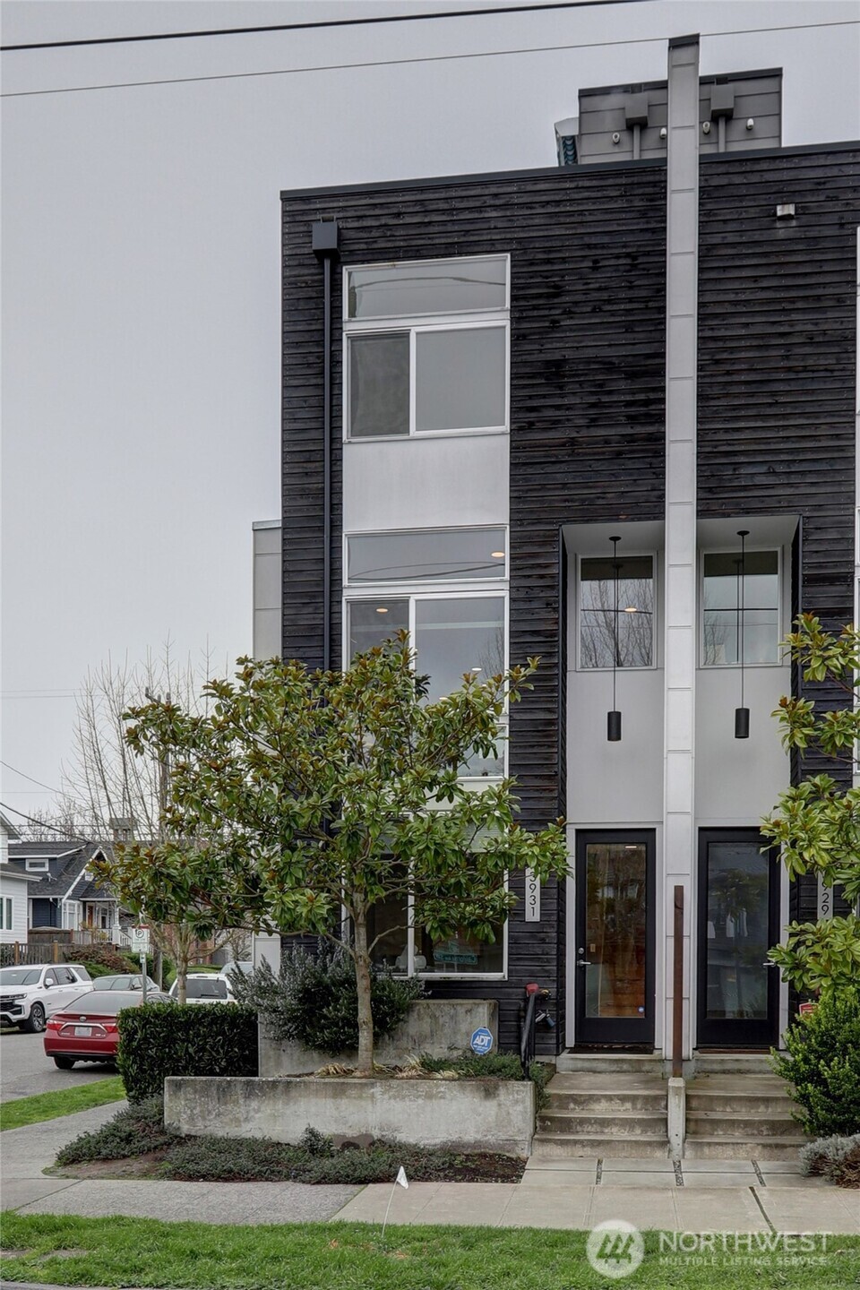3931 California Avenue Southwest Seattle, WA 98116 - Photo 2 of 24