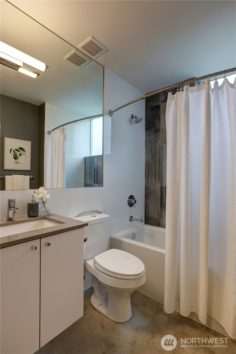 3931 California Avenue Southwest Seattle, WA 98116 - Photo 5 of 24