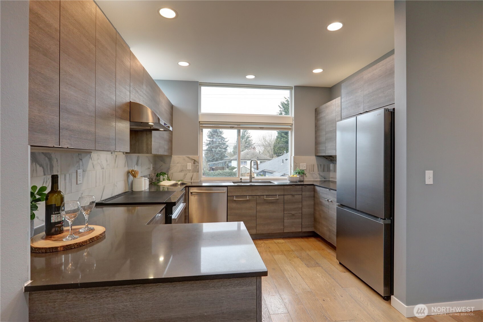 3931 California Avenue Southwest Seattle, WA 98116 - Photo 9 of 24