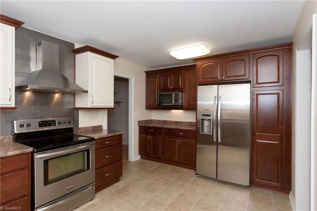 2101 Three Meadows Road Greensboro, NC 27455 - Photo 7 of 23 Gallery Image 7