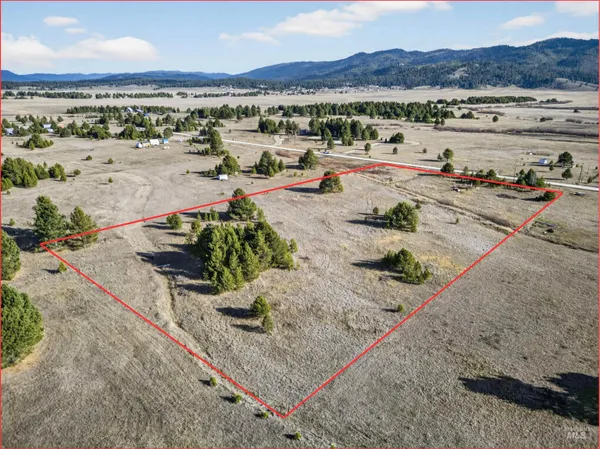 $279,900 | 10201 Packsaddle Road, Cascade, ID 83611