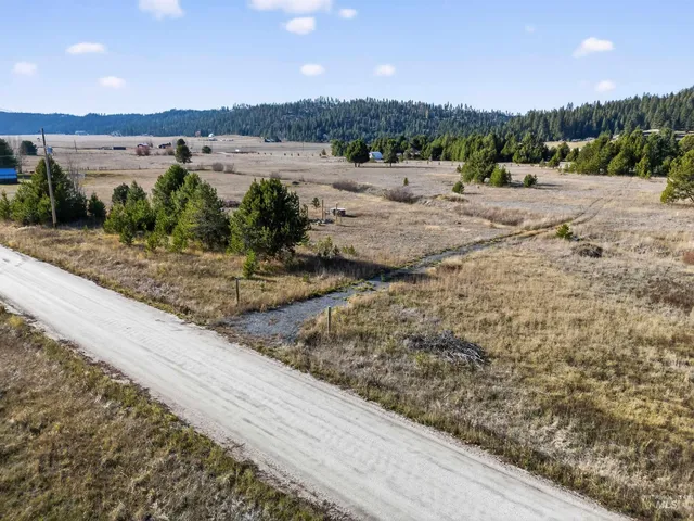 $279,900 | 10201 Packsaddle Road, Cascade, ID 83611