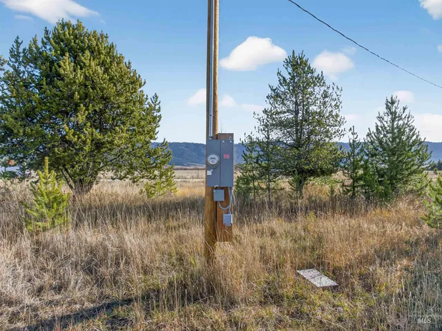 $279,900 | 10201 Packsaddle Road, Cascade, ID 83611