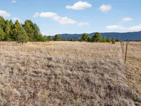 $279,900 | 10201 Packsaddle Road, Cascade, ID 83611