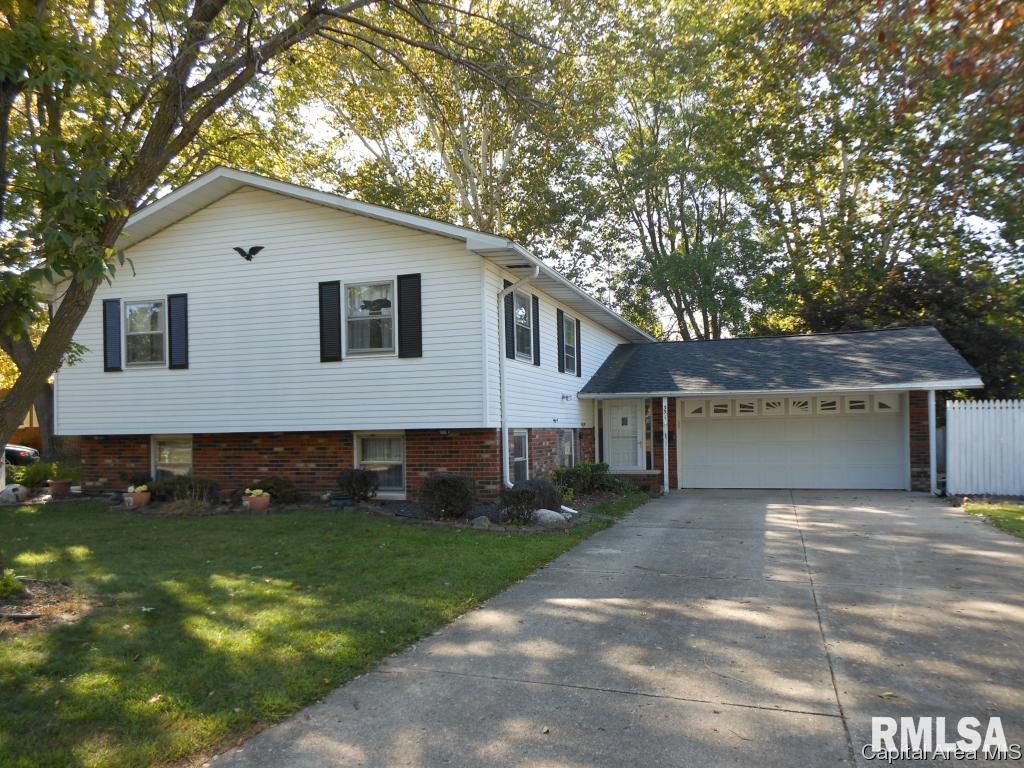 33 Abbot Road Springfield, IL 62704 - Photo 1 of 28