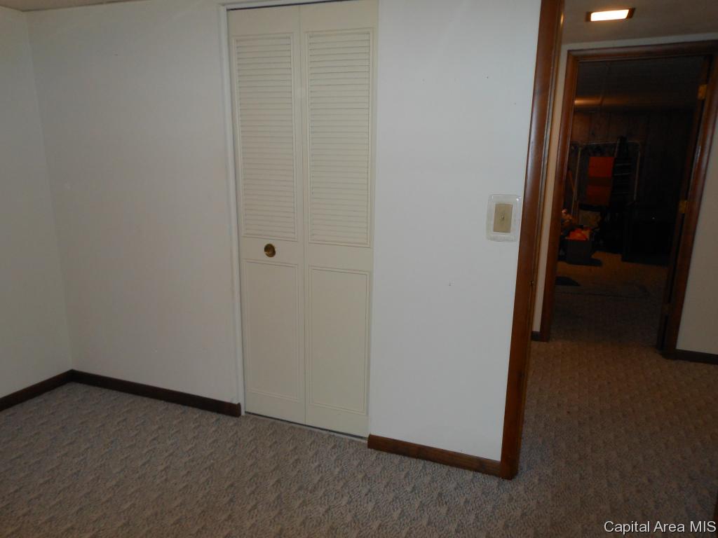 33 Abbot Road Springfield, IL 62704 - Photo 18 of 28