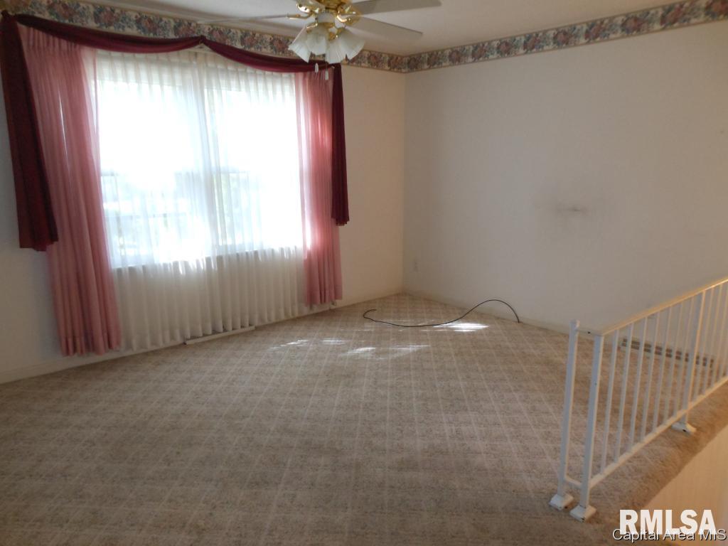 33 Abbot Road Springfield, IL 62704 - Photo 3 of 28