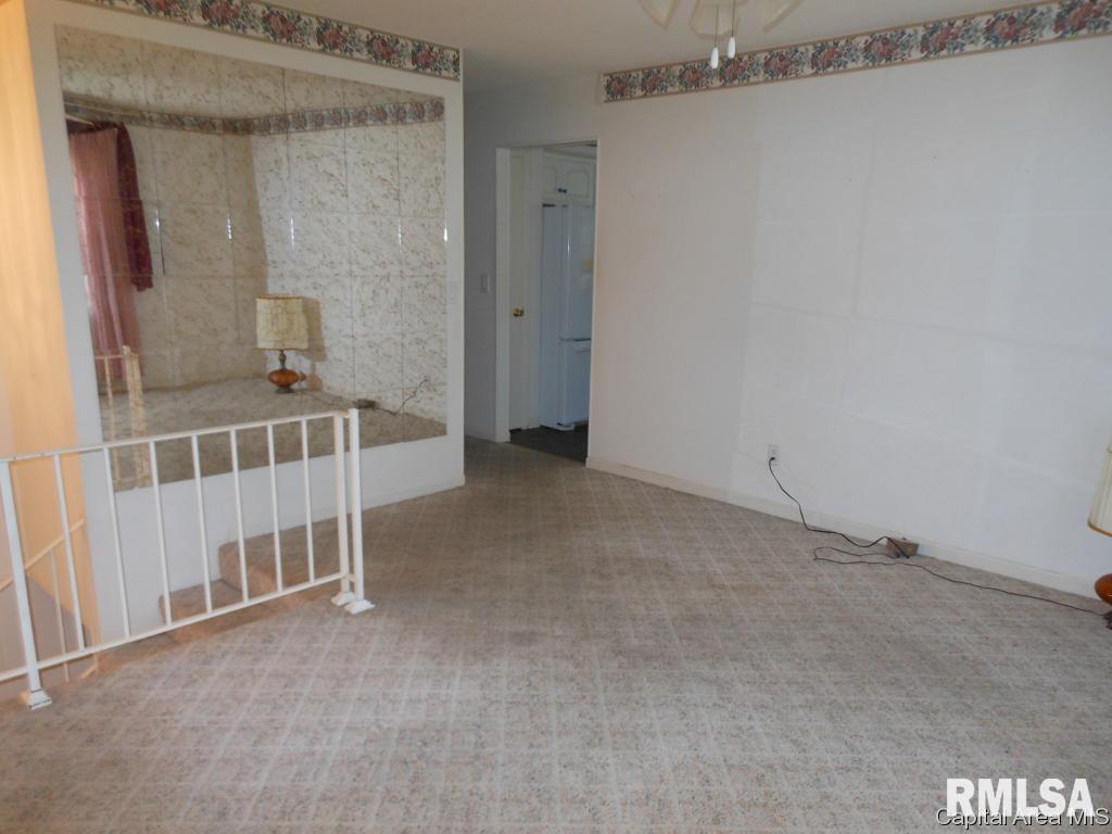 33 Abbot Road Springfield, IL 62704 - Photo 4 of 28