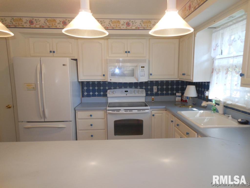33 Abbot Road Springfield, IL 62704 - Photo 5 of 28