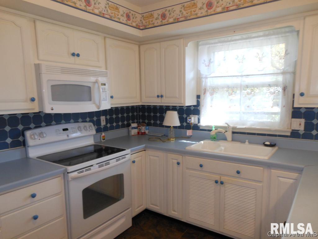 33 Abbot Road Springfield, IL 62704 - Photo 6 of 28