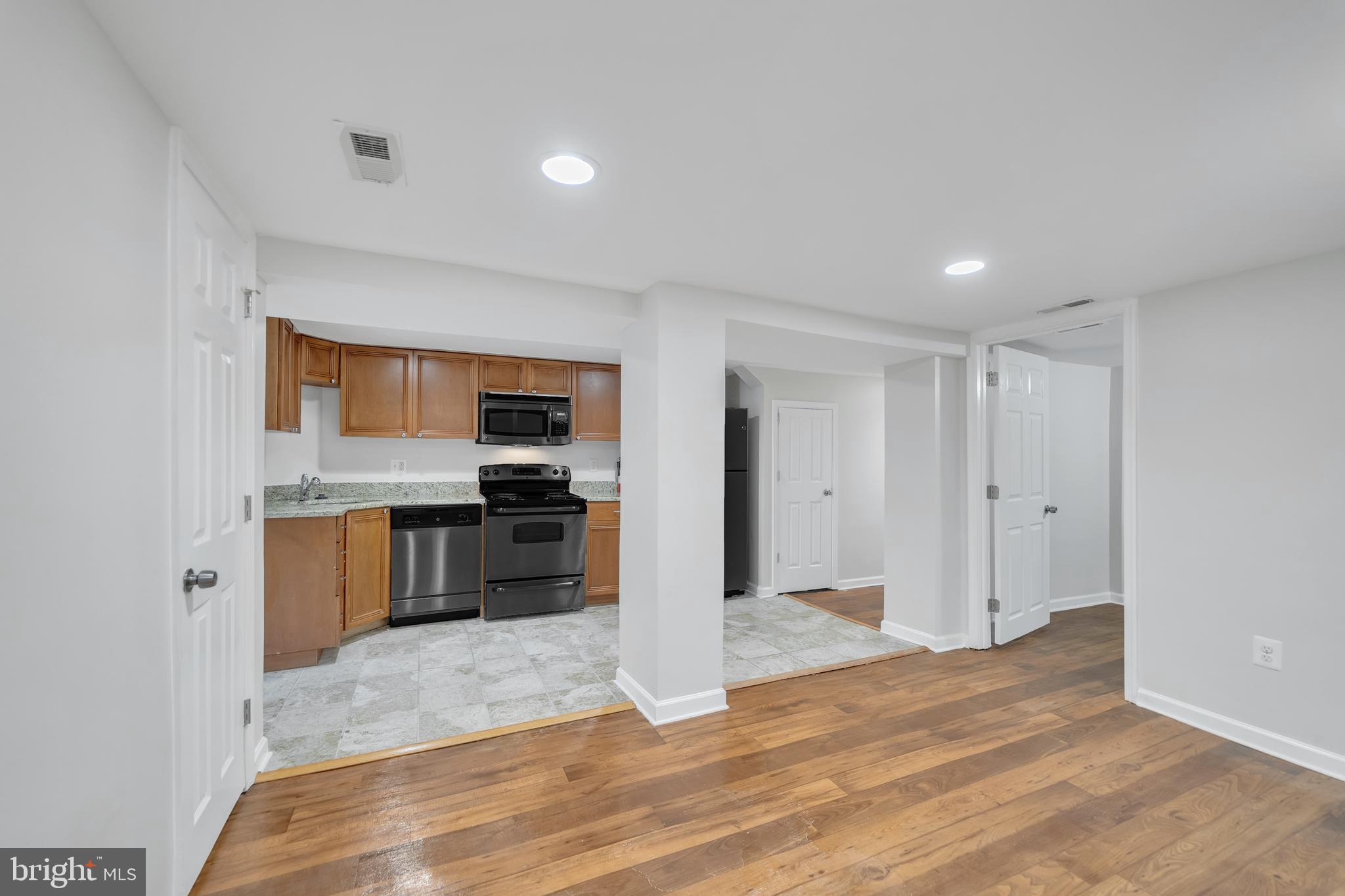 2411 North Capitol Street Northeast, Unit B Washington, DC 20002 - Photo 2 of 31