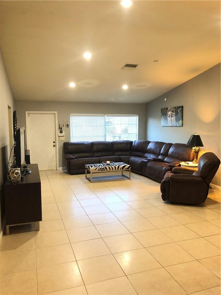 9171 Southwest 18th Road Boca Raton, FL 33428 - Photo 5 of 22 Photo 5