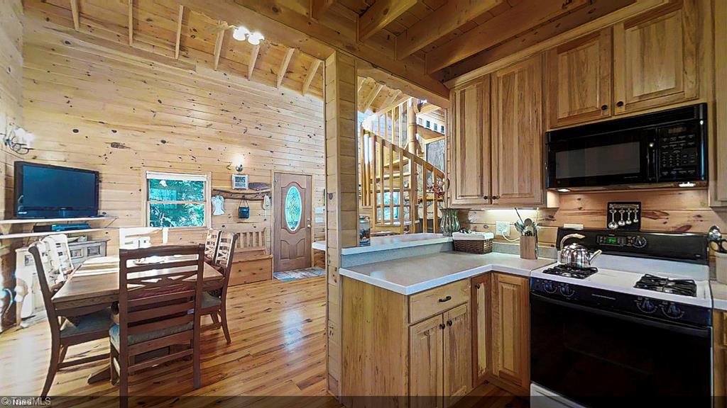 290 Eagle Nest Road Purlear, NC 28665 - Photo 13 of 48