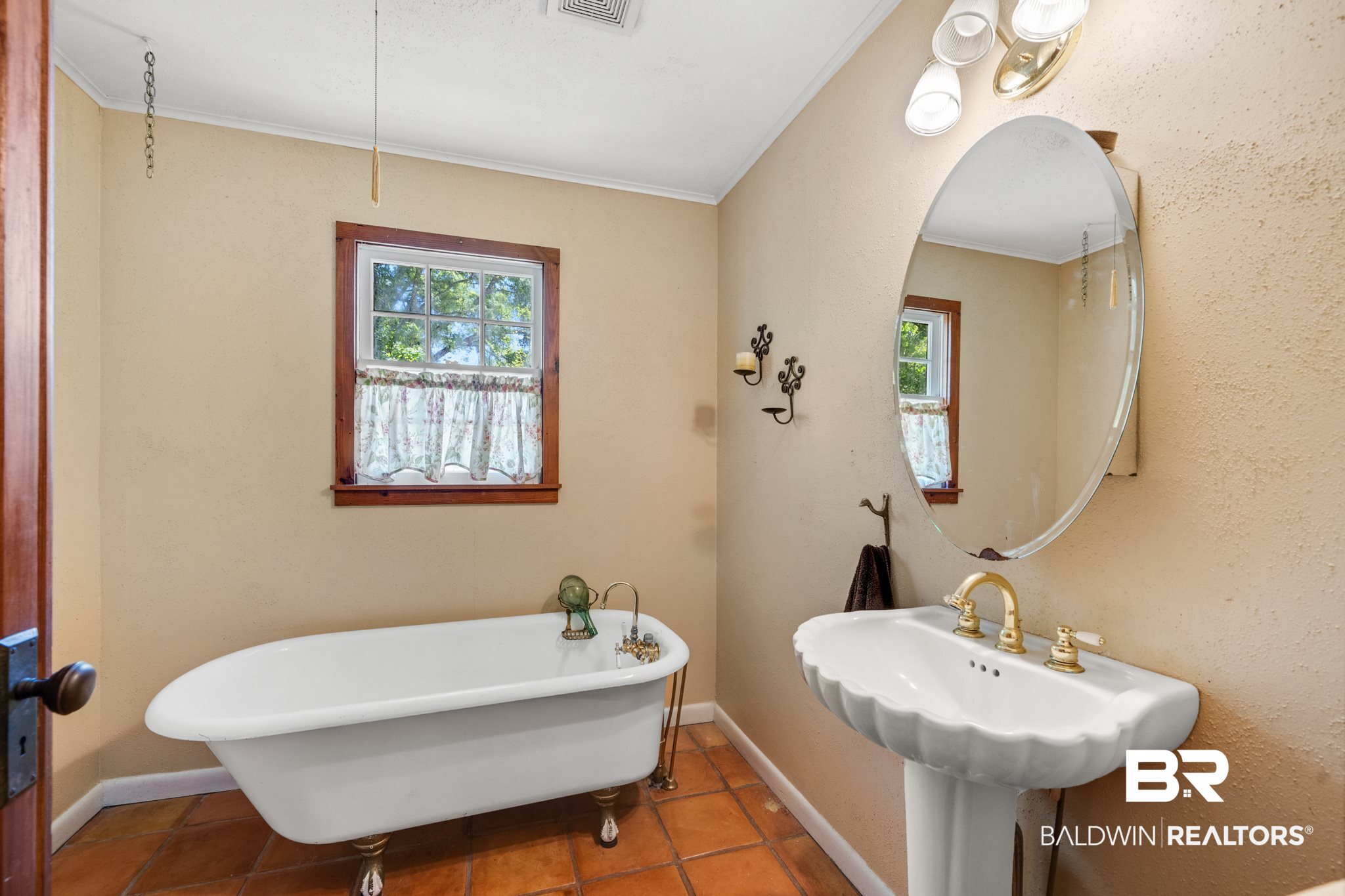 406 Nichols Avenue Fairhope, AL 36532 - Photo 17 of 24 Bath 2