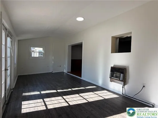 $1,950 | 1177 Arcadia Street, Bethlehem, PA 18018