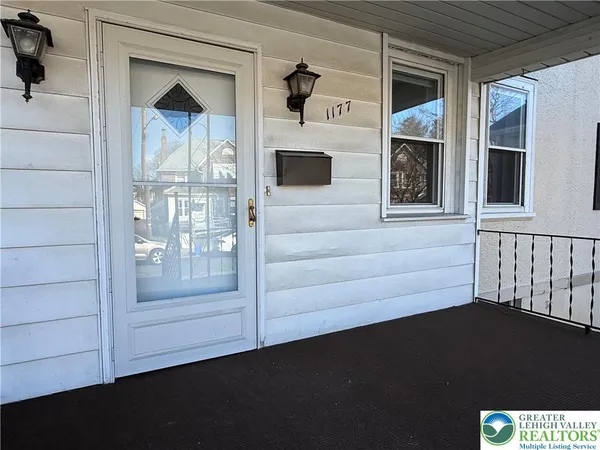 $1,950 | 1177 Arcadia Street, Bethlehem, PA 18018