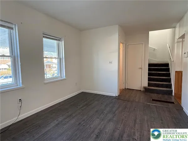 $1,950 | 1177 Arcadia Street, Bethlehem, PA 18018