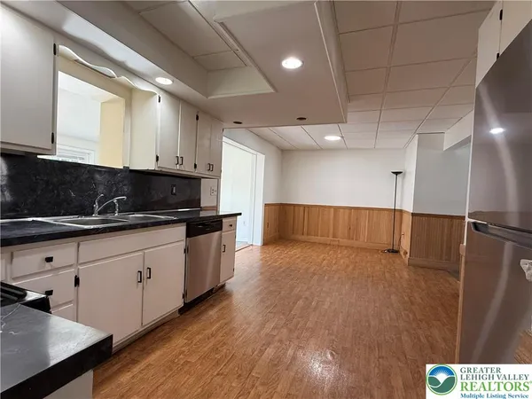 $1,950 | 1177 Arcadia Street, Bethlehem, PA 18018