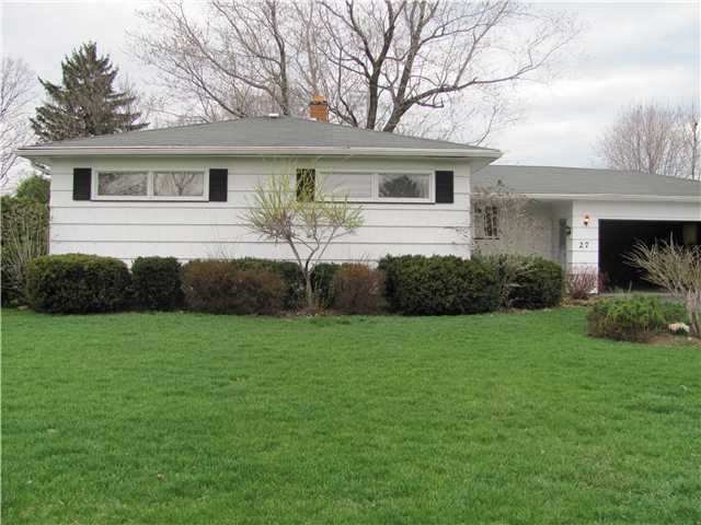 27 Ridge Port Circle Irondequoit, NY 14617 - Photo 1 of 1 Exterior Front