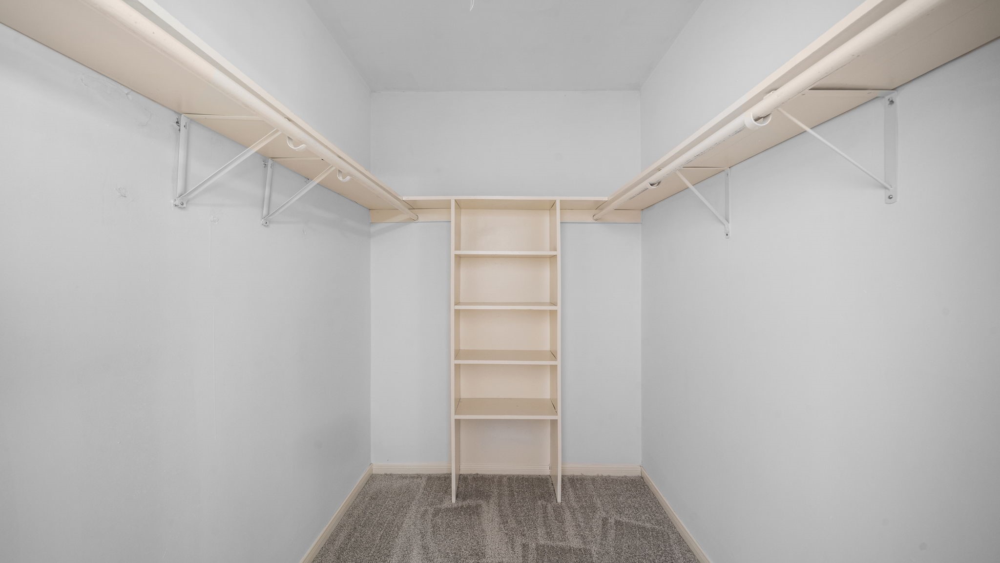 9631 Crail Drive Spring, TX 77379 - Photo 18 of 29 `Large primary closet