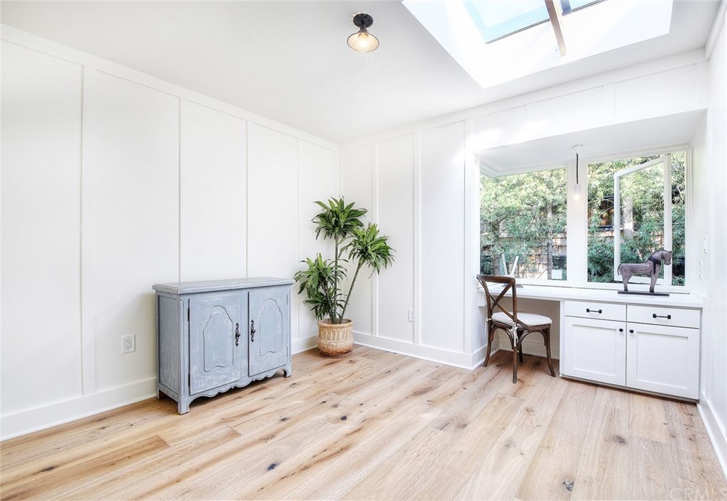 564 Oak Street Laguna Beach, CA 92651 - Photo 34 of 34 Third guest room bedroom with skylight, built-in desk, and custom closet. Wonderful floor plan with all 4 bedrooms on the same level.